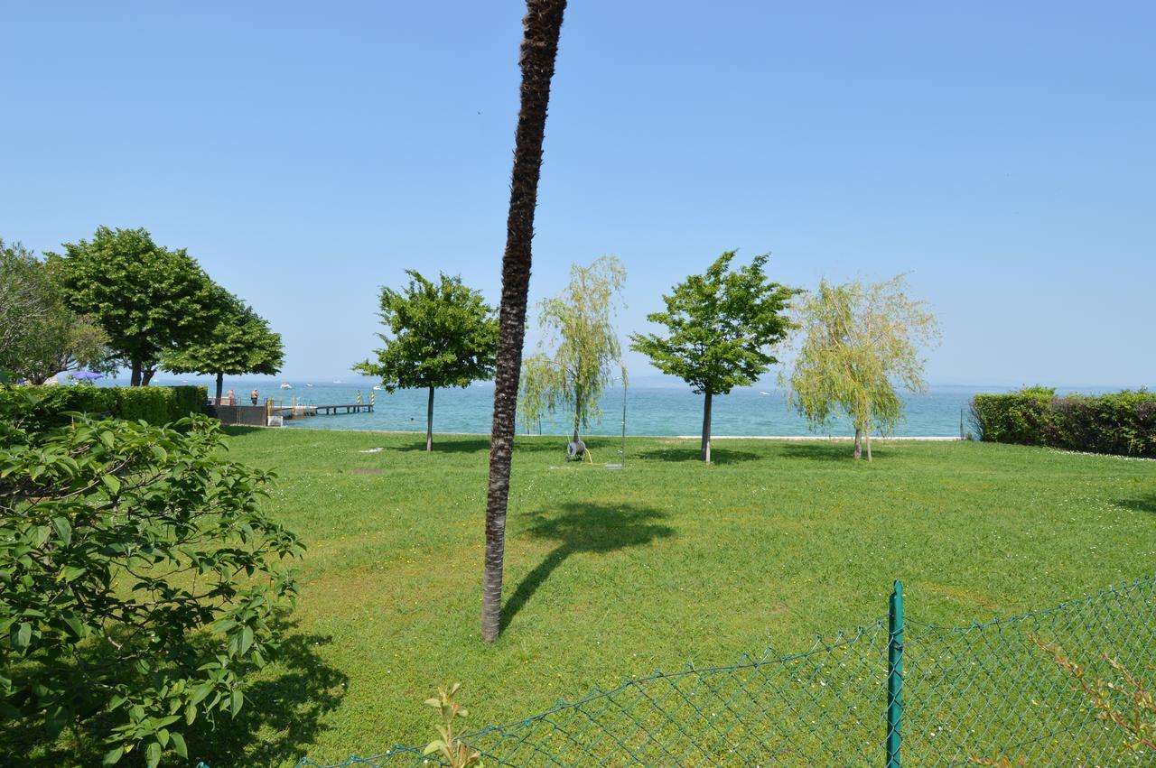 Barcone 1 Lägenhet Sirmione Exteriör bild